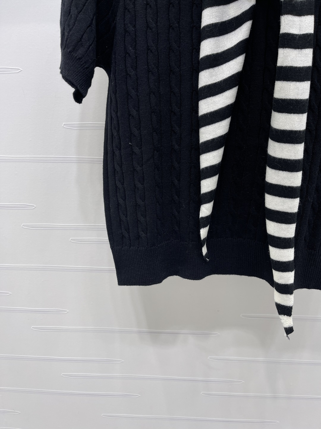 Women's short sleeves